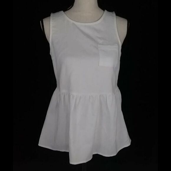 DOE & RAE WHITE CRISS CROSS OPEN BACK SLEEVELESS PEPLUM HEM BLOUSE SZ S NWT - Picture 1 of 8
